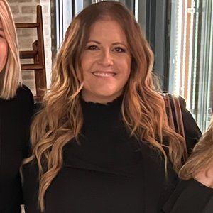 Meet your Posher, Whitney